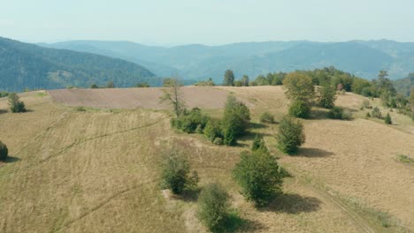 Paisaje-De-Montaña-Aéreo-De-Otoño