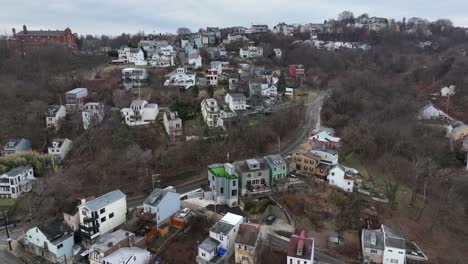 Houses-on-Mount-Washington-in-Pittsburgh