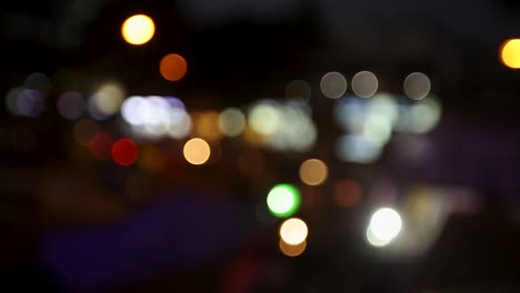 Ciudad-Y-Semáforos-Con-Efecto-Bokeh