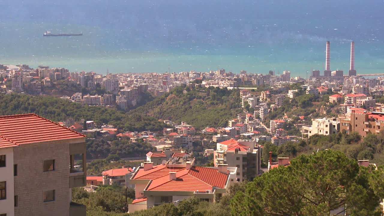 베이루트 레바논 연안 유람선 및 화물선 3