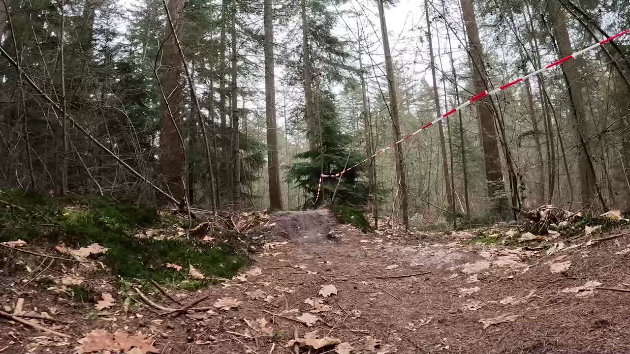 Video som følger en terrengsykkelløype