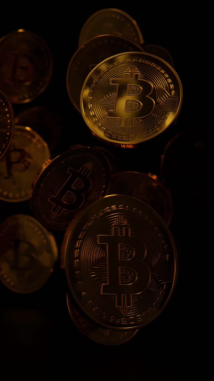 Animação de Bitcoin Dourado Girando em Fundo Escuro Cripto Cinematográfico 4K