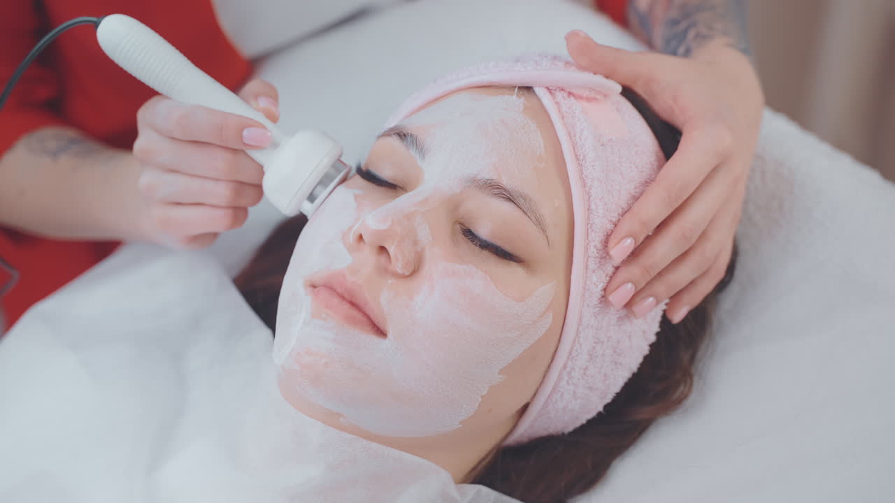 스파에서 얼굴 치료