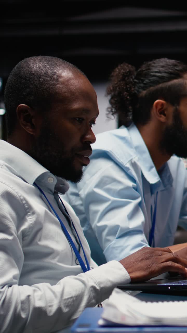 Vertical Video Business manager leading multiracial team, fostering teamwork