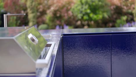 outside-enamel-kitchen-in-garden