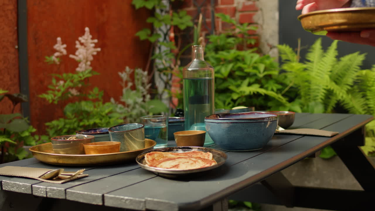 comidas al aire libre en un jardín