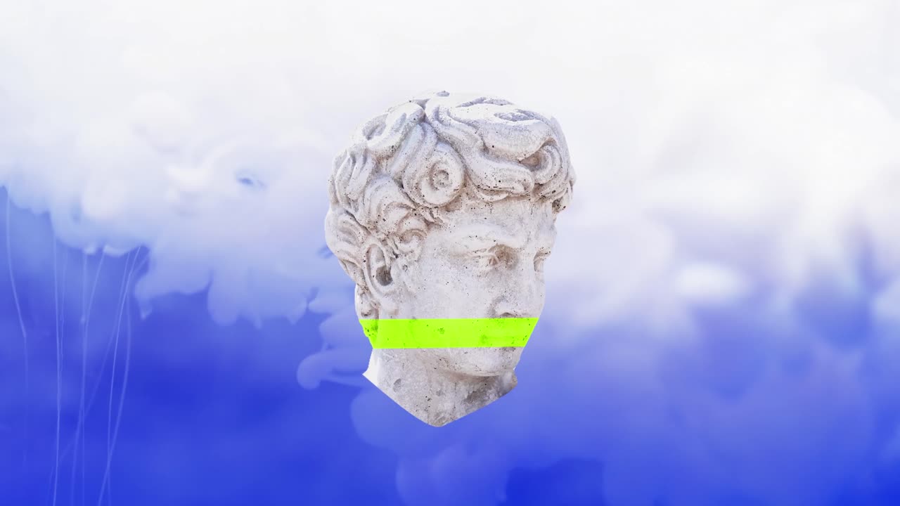 파란색 배경에 구름과 조각의 머리의 애니메이션