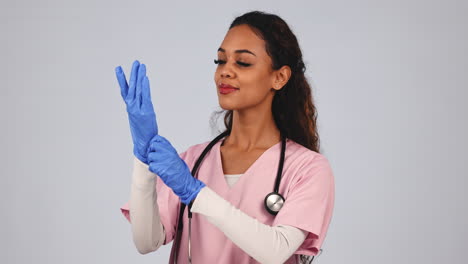 enfermera médica, guantes y señal de ok de una mujer