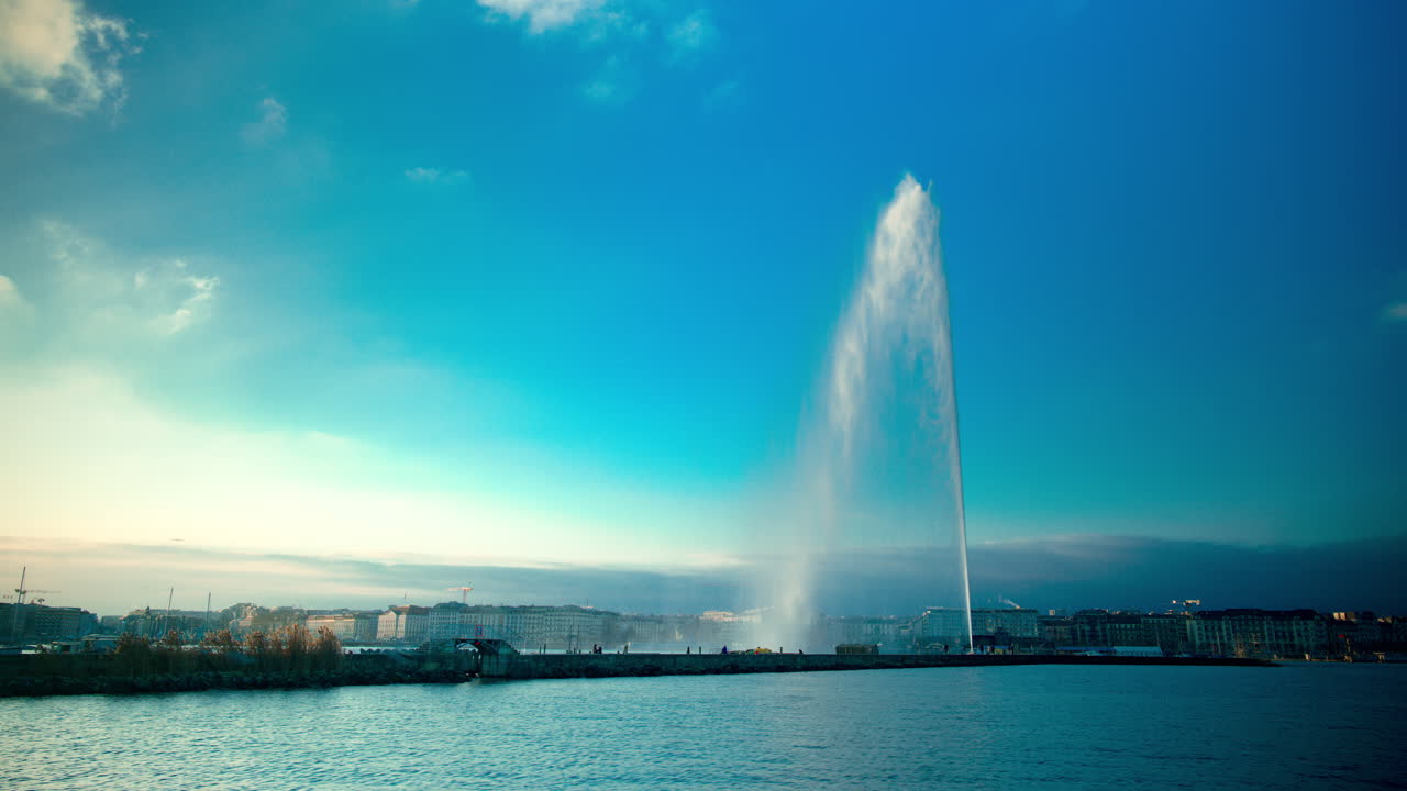 timelapse de la fuente de agua de ginebra al atardecer en el cantón de ginebra, suiza