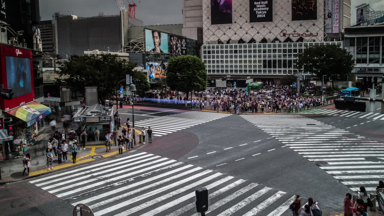 Scramble Crossing 13
