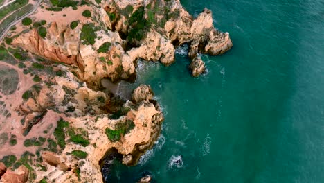 Drohnenaufnahmen-Von-Der-Portugiesischen-Küste,-Der-Algarve-Küste