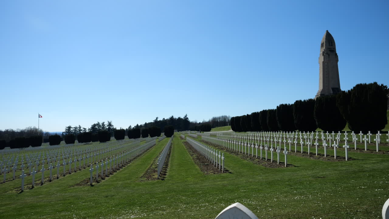 Douaumont-ossuariet, Verdun, Frankrig