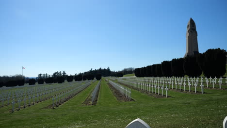 ossuaire de douamont, verdun, francia