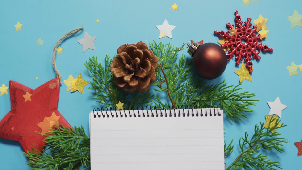 animación de las estrellas en navidad sobre el cuaderno