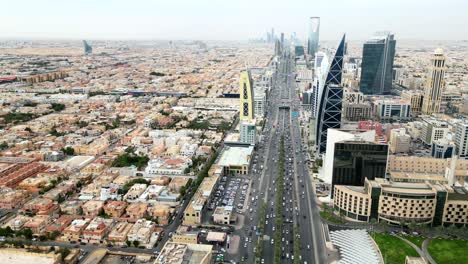 High-rise-skyscrapers-and-low-rise-residential-houses-in-Riyadh-city