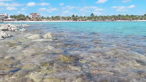 Costa-De-Lujo-Del-Caribe-En-Un-Día-Soleado-En-México