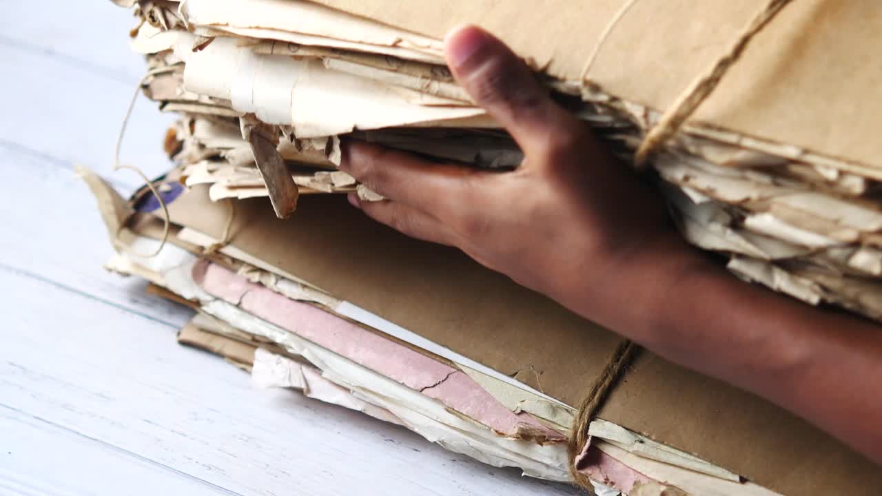 오래된, 인 문서 어리