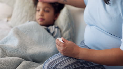 Thermometer,-Krank-Und-Mutter-Mit-Kind-Im-Schlafzimmer