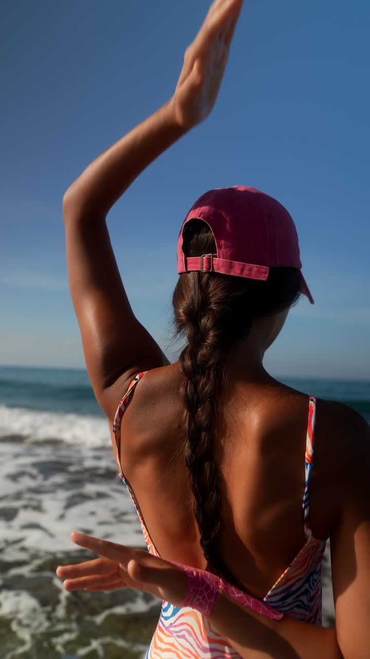 Donna sulla spiaggia