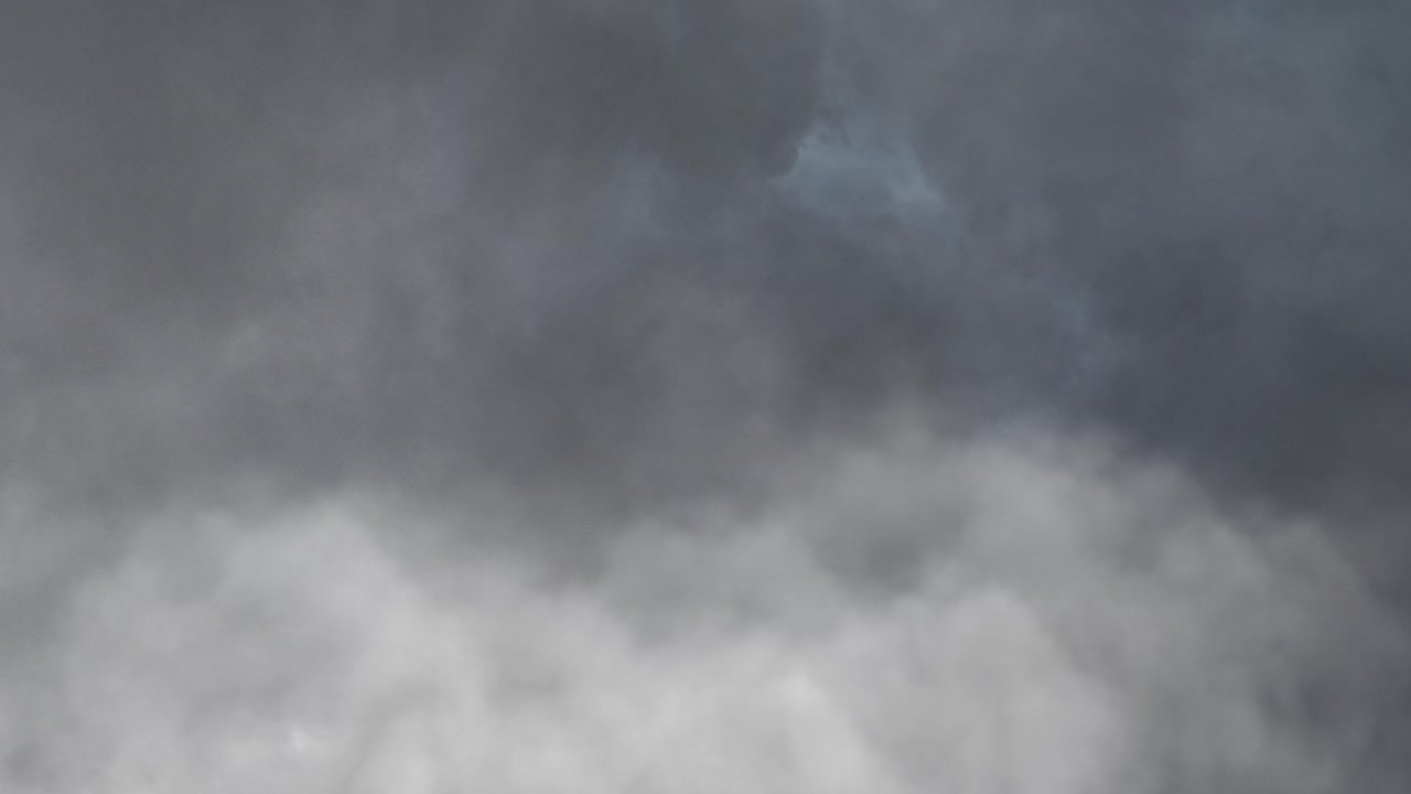 폭풍하늘과 폭풍 전에 어두운 하늘