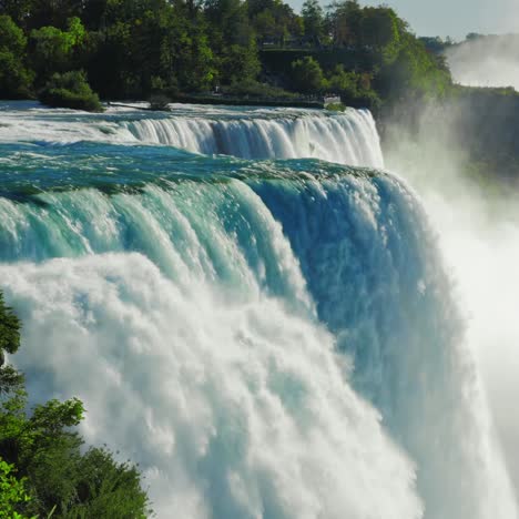 A-Powerful-Stream-Of-Water-Breaks-Down---A-Magnificent-Sight-Of-Niagara-Falls