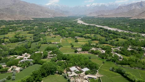 el dron captura el impresionante paisaje de kapisa