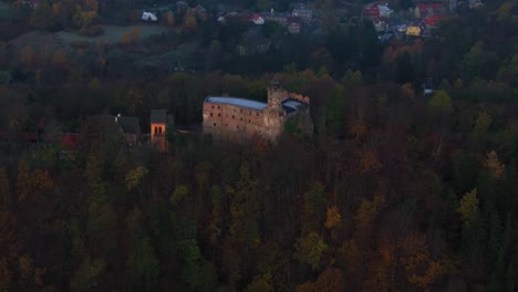 castillo grodno #2 en las colinas de walim, polonia