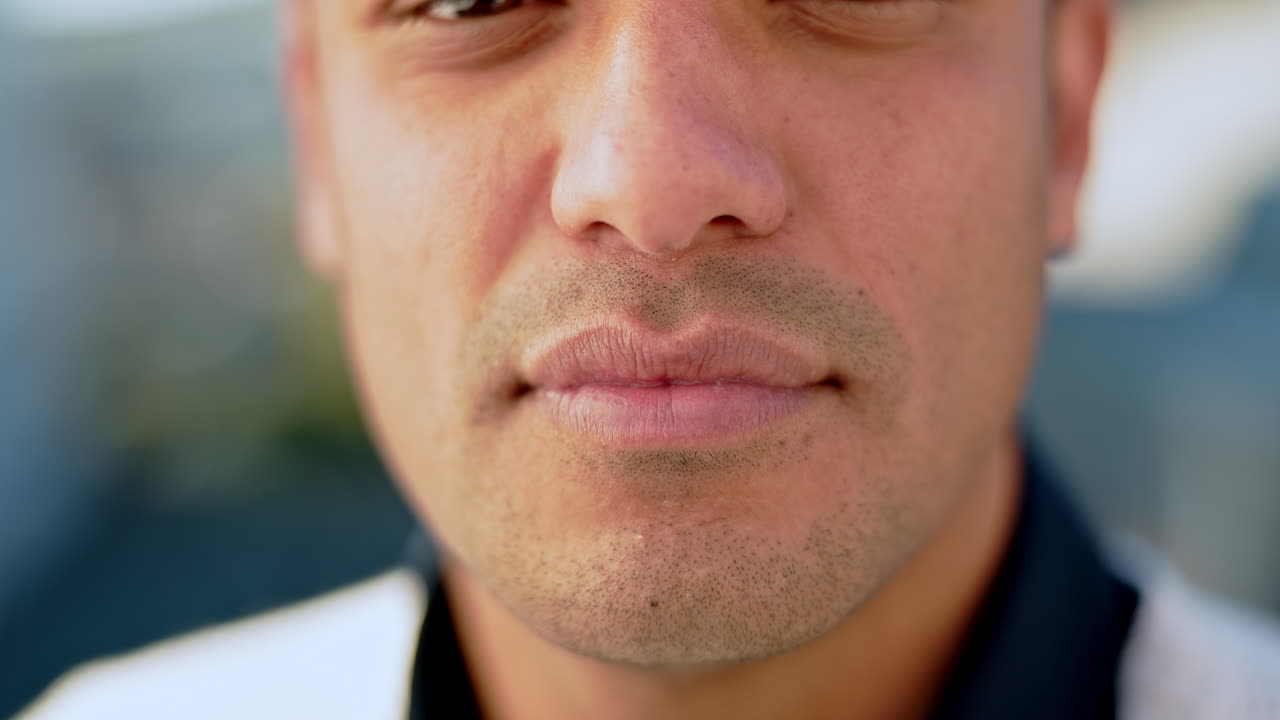 feliz, hombre y sonrisa de dientes sanos y cuidado