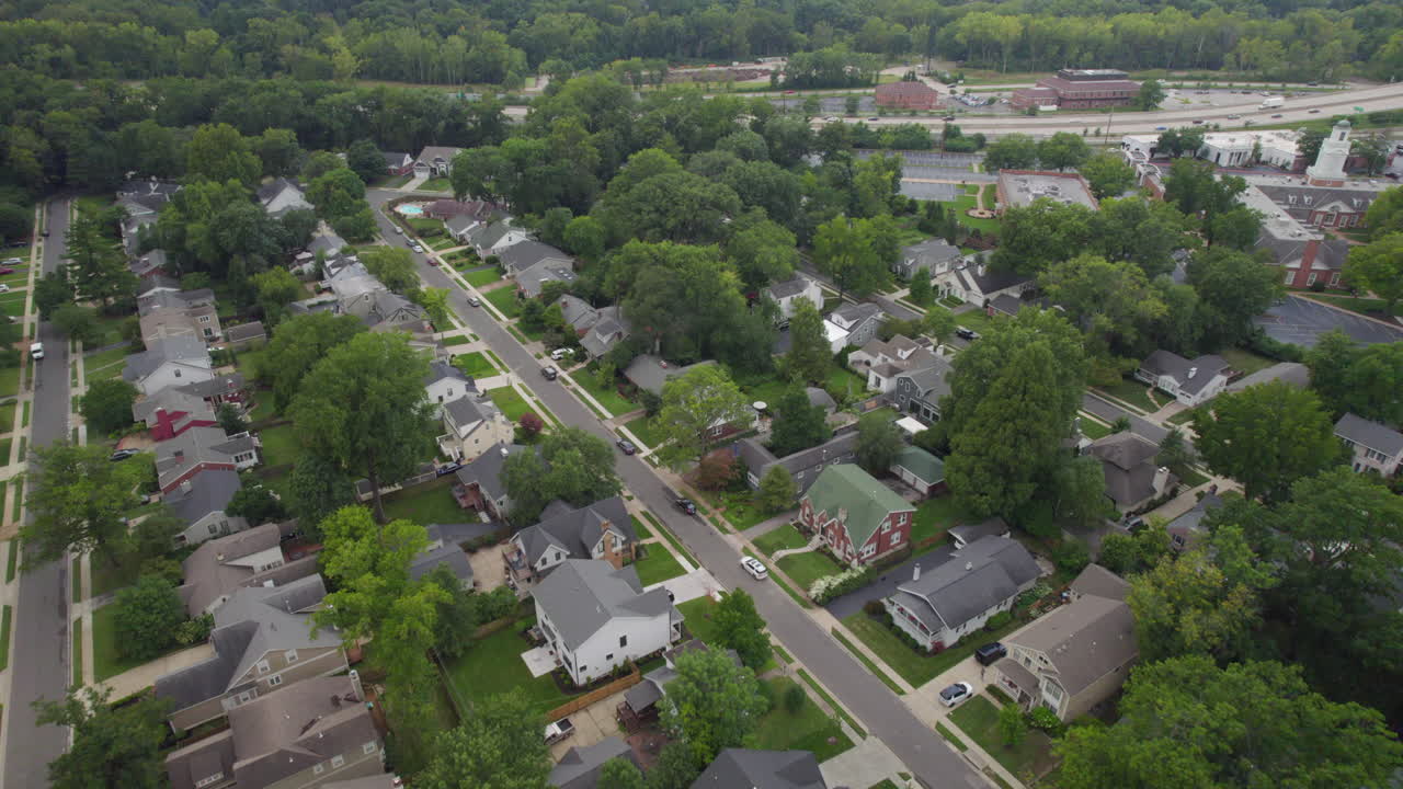 barrio suburbano de paso elevado en st