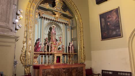 Altar-Dentro-De-La-Iglesia-Católica-Romana-De-Málaga-Catedral-Ornamento-Dorado