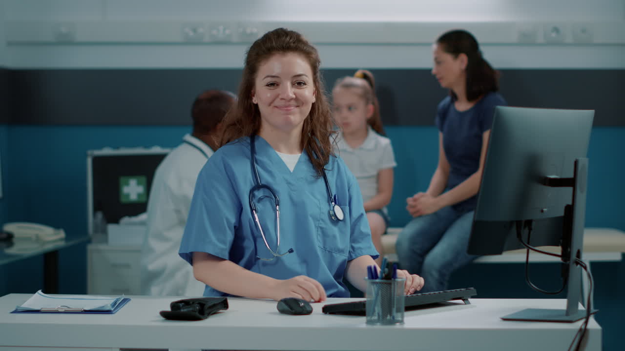 Medical personnel in a clinic