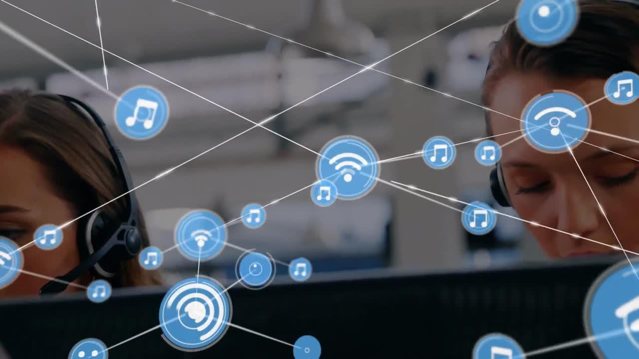 animación de la red de conexiones e iconos sobre personas de negocios que usan auriculares