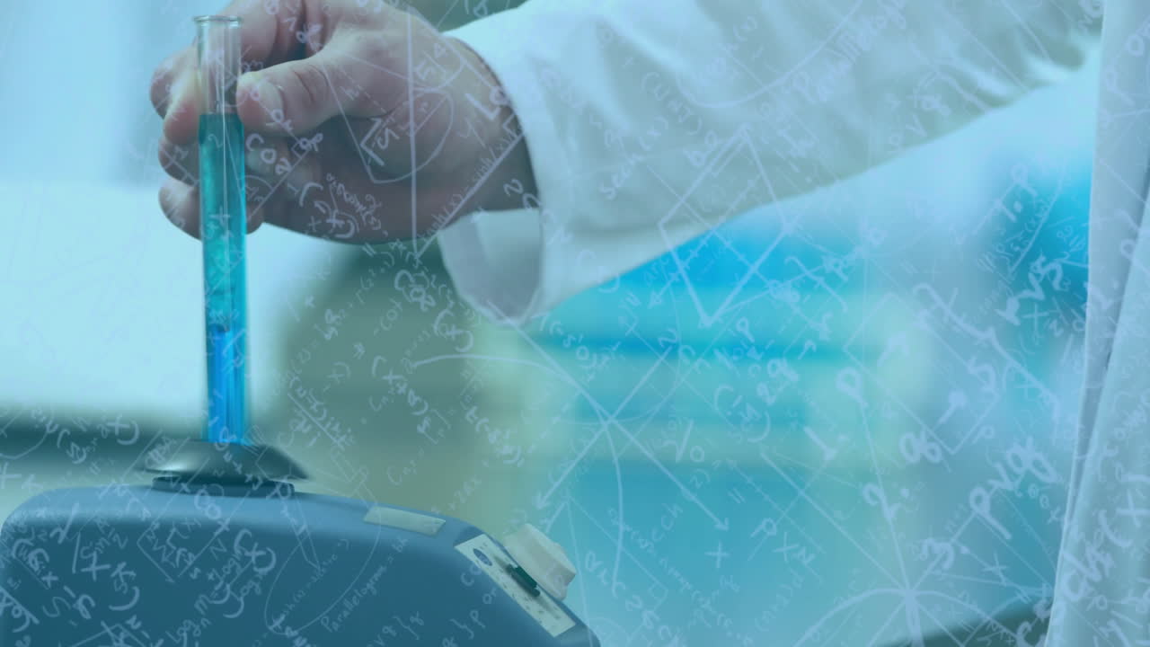 실험실에서 일하는 백인 남성 과학자에 대한 수학적 방정식의 애니메이션