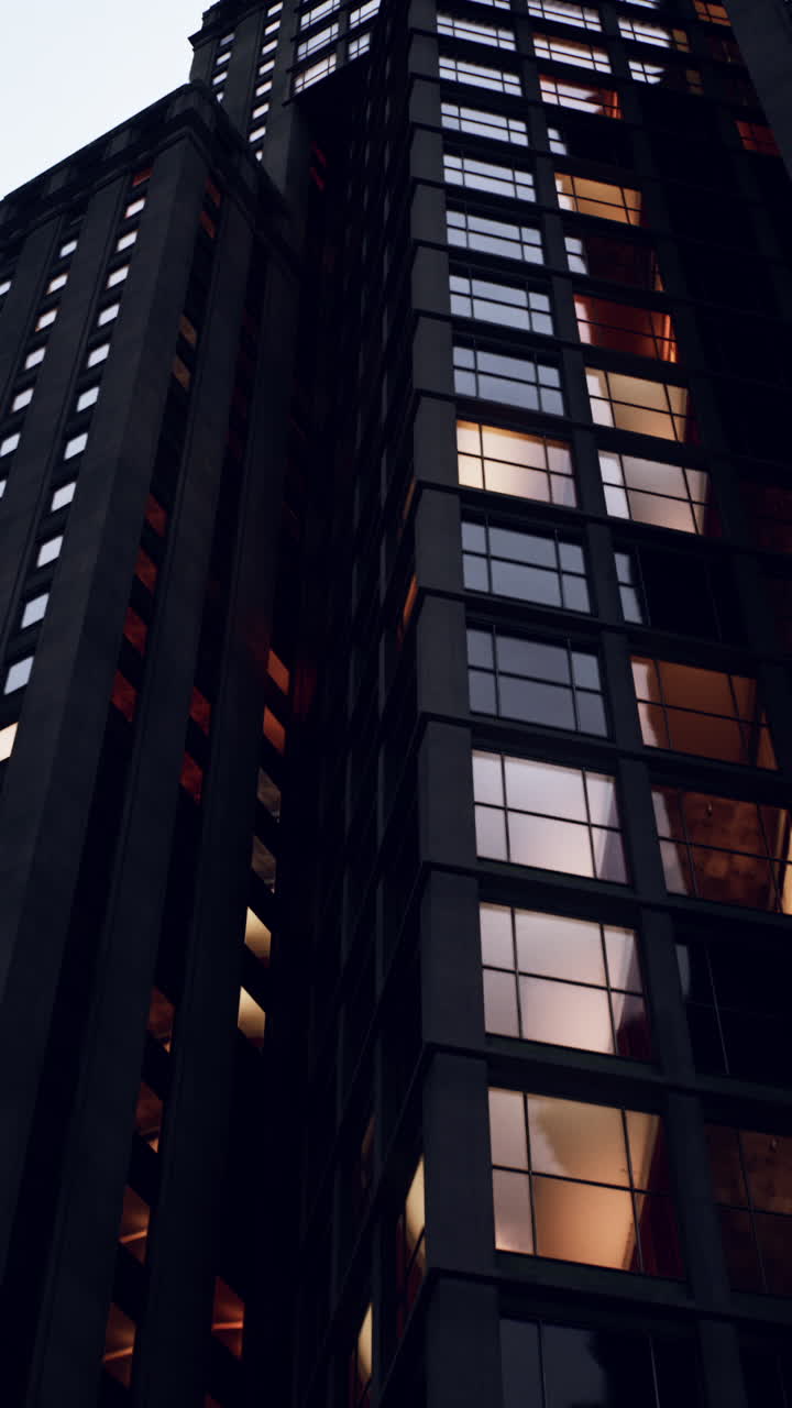 rascacielos en la noche oscura