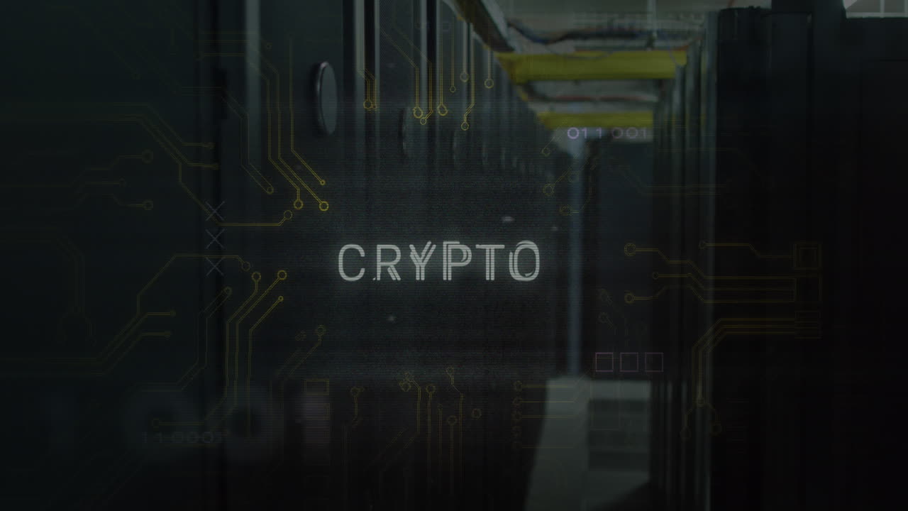 Animazione di testo 'cripto' su elaborazione dati e scheda madre e server di computer