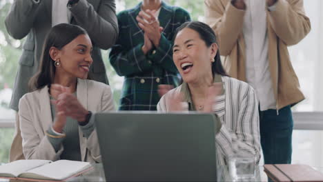 Mujeres-De-Negocios-Felices,-Equipo