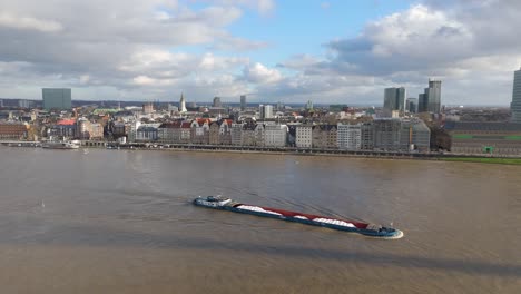 Shipping-Barge-sailing-on-the-Rhein-River,-Dusseldorf,-Germany