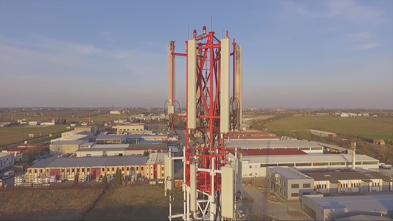 orbitar alrededor de una torre gsm