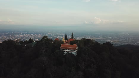 templo en vista aérea de tailandia