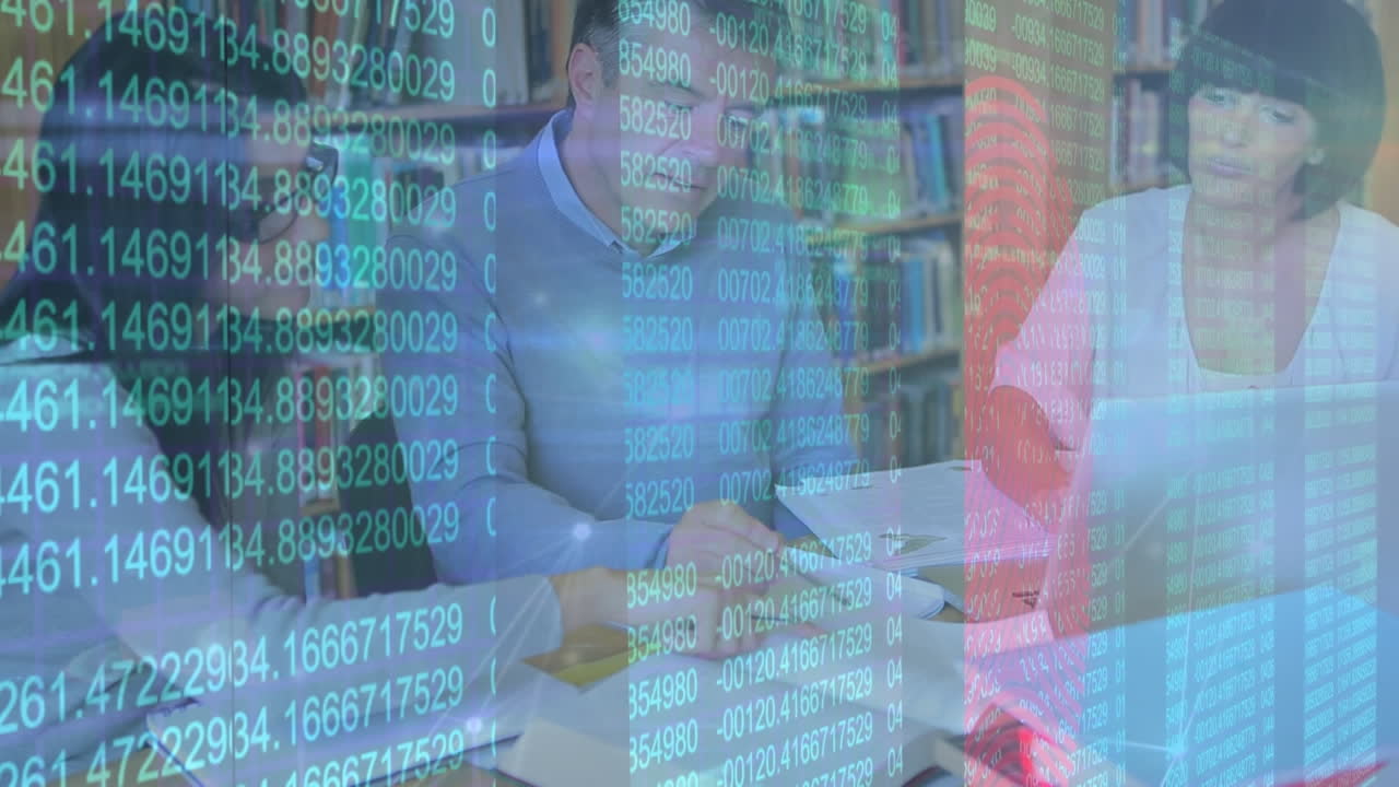 animación del procesamiento de datos sobre un grupo de personas caucásicas que estudian en la biblioteca