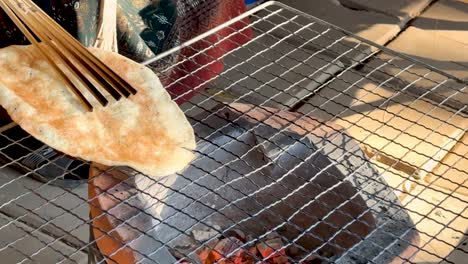 traditional thai cooking of crispy rice