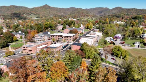 aerial-slow-push-into-mars-hill-nc,-north-carolina