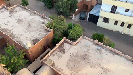 volar sobre luxor, el valle de los reyes en egipto en un globo de aire caliente al amanecer con vistas a sitios históricos