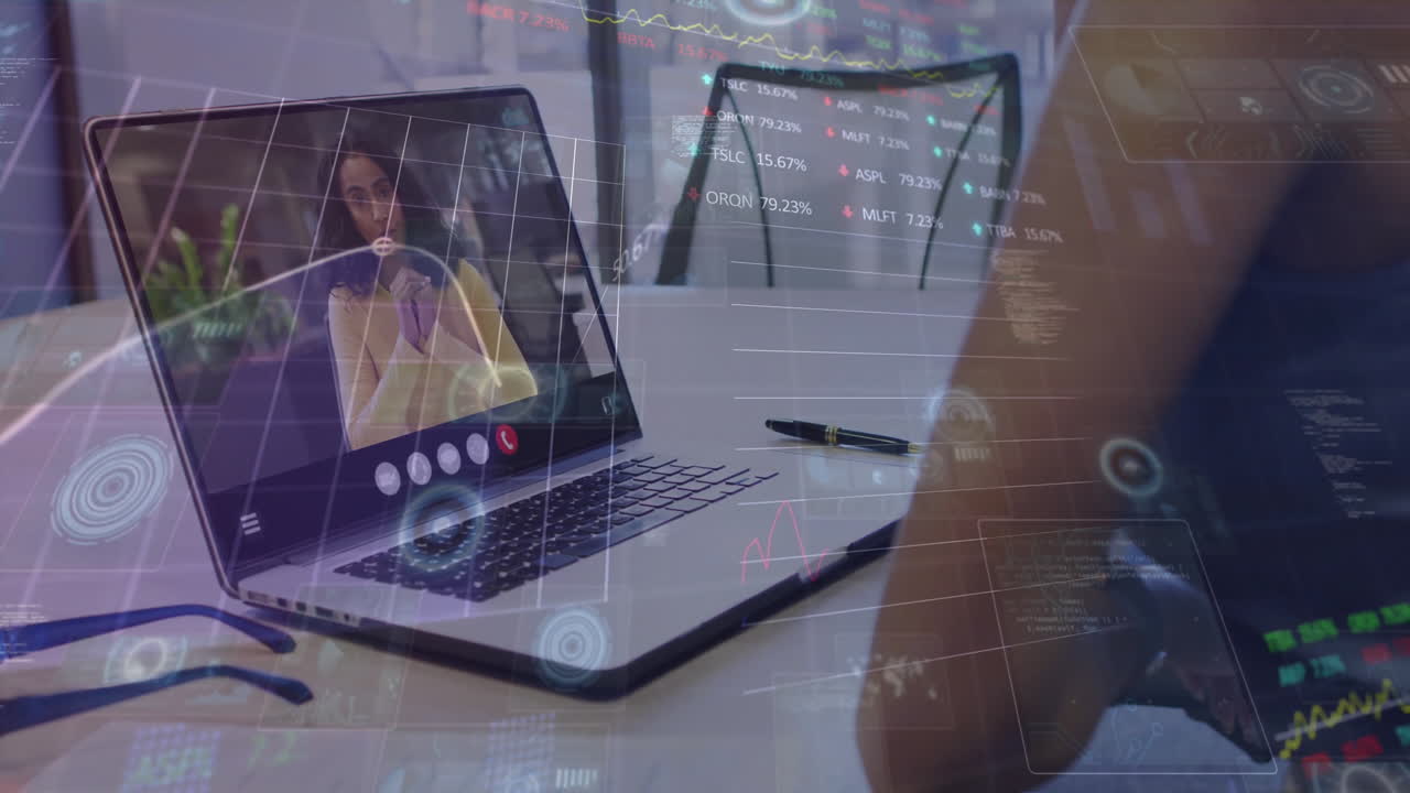 animation der finanzdatenverarbeitung über verschiedene geschäftsleute auf laptop-anruf