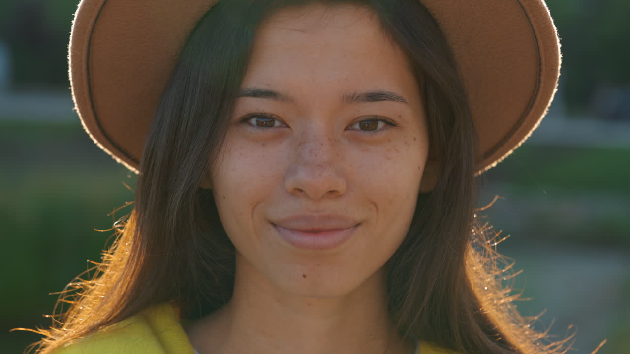 retrato de una mujer sonriente