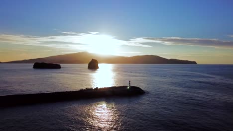 hermosa puesta de sol en las azores