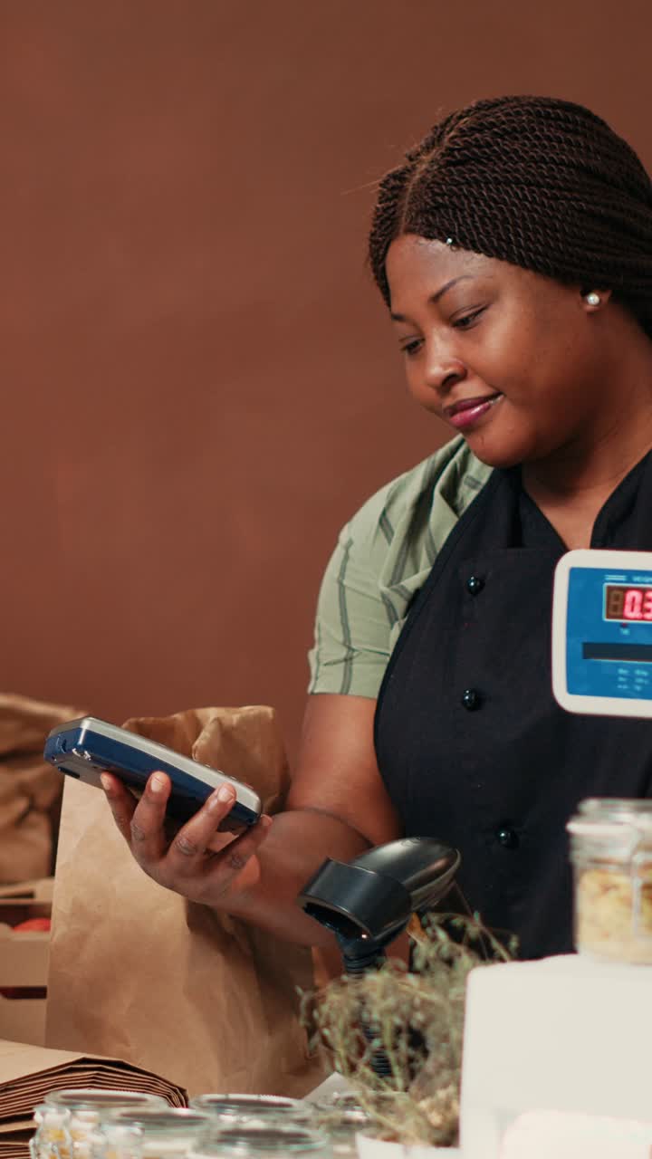 Vertical Video Customer using mobile payment to buy organic farming produce