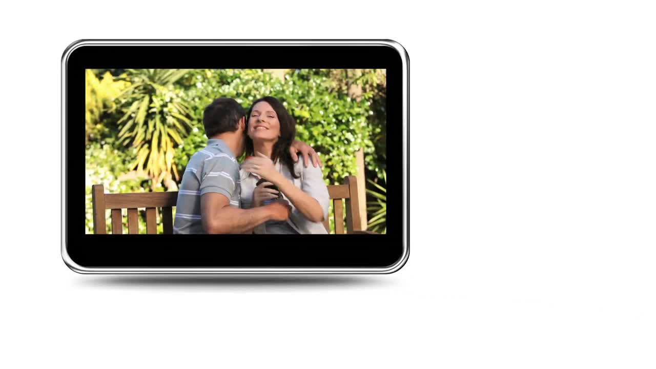 montaje de una joven pareja divirtiéndose juntos