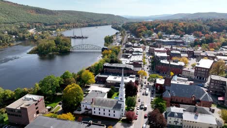 brattleboro vermont aéreo alto sobre a cidade