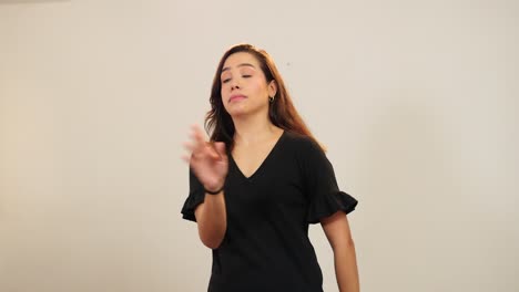Young-woman-saying-no-and-gesturing